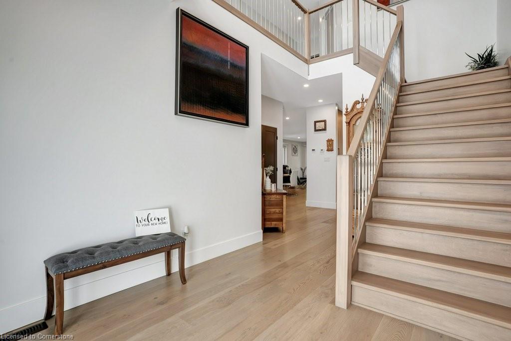 2208 Red Thorne Avenue Property Photo 4