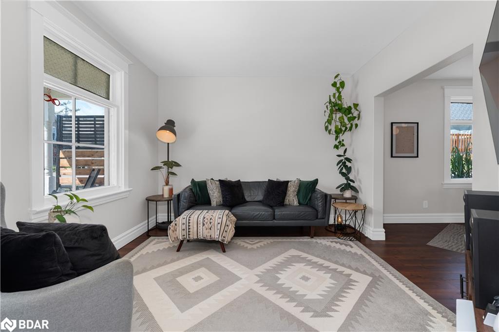 268 John Street Property Photo 7