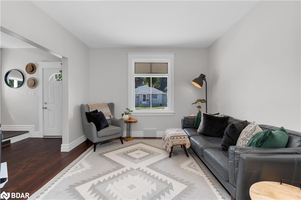268 John Street Property Photo 8