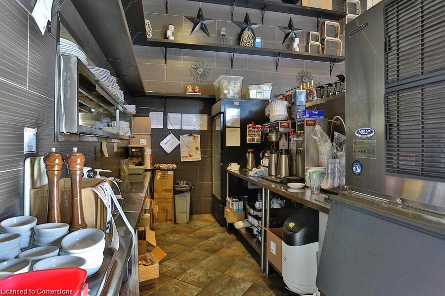 668 Erb Street W Property Photo 11