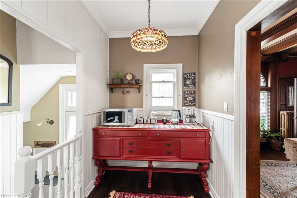 225 Broad Street E Property Photo 23