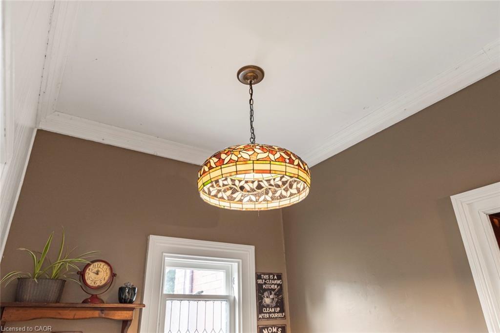 225 Broad Street E Property Photo 27