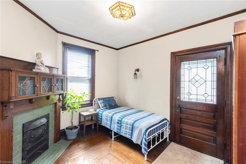 225 Broad Street E Property Photo 28