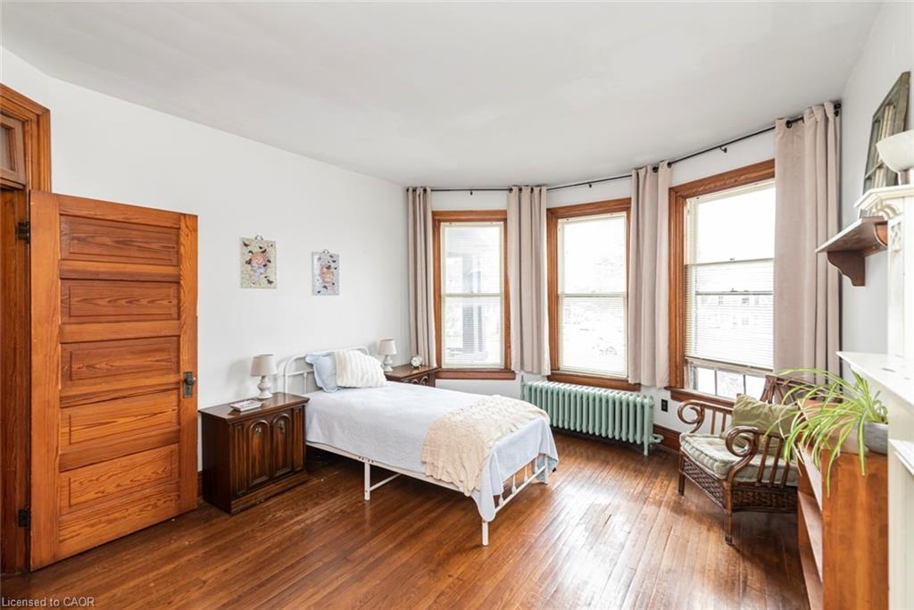 225 Broad Street E Property Photo 31