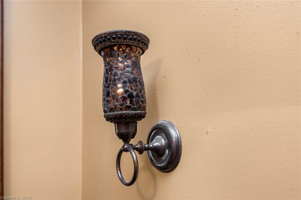 225 Broad Street E Property Photo 33