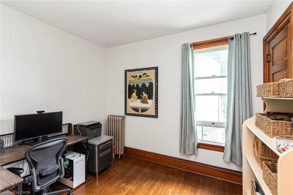 225 Broad Street E Property Photo 37