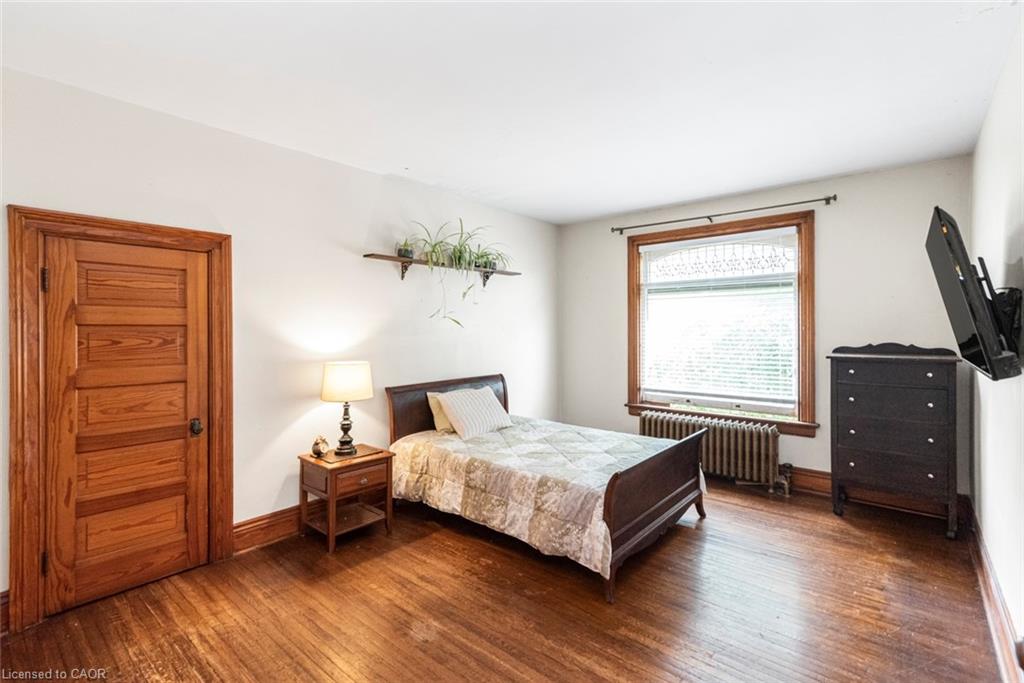 225 Broad Street E Property Photo 39