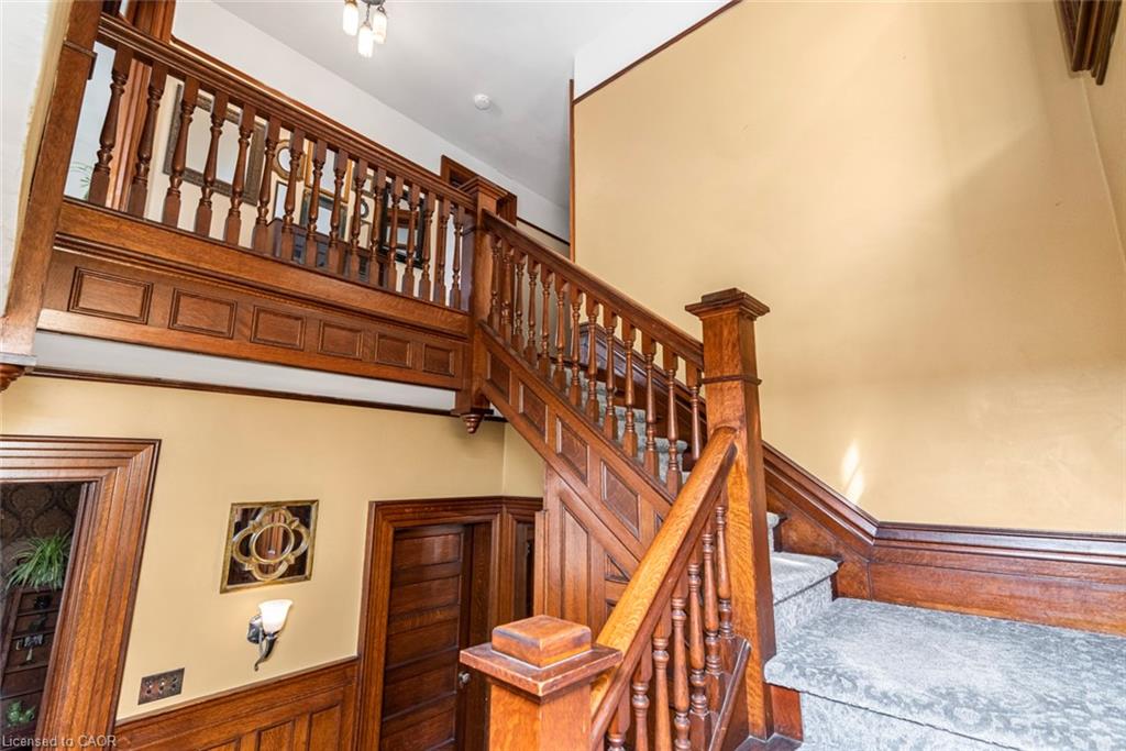 225 Broad Street E Property Photo 48