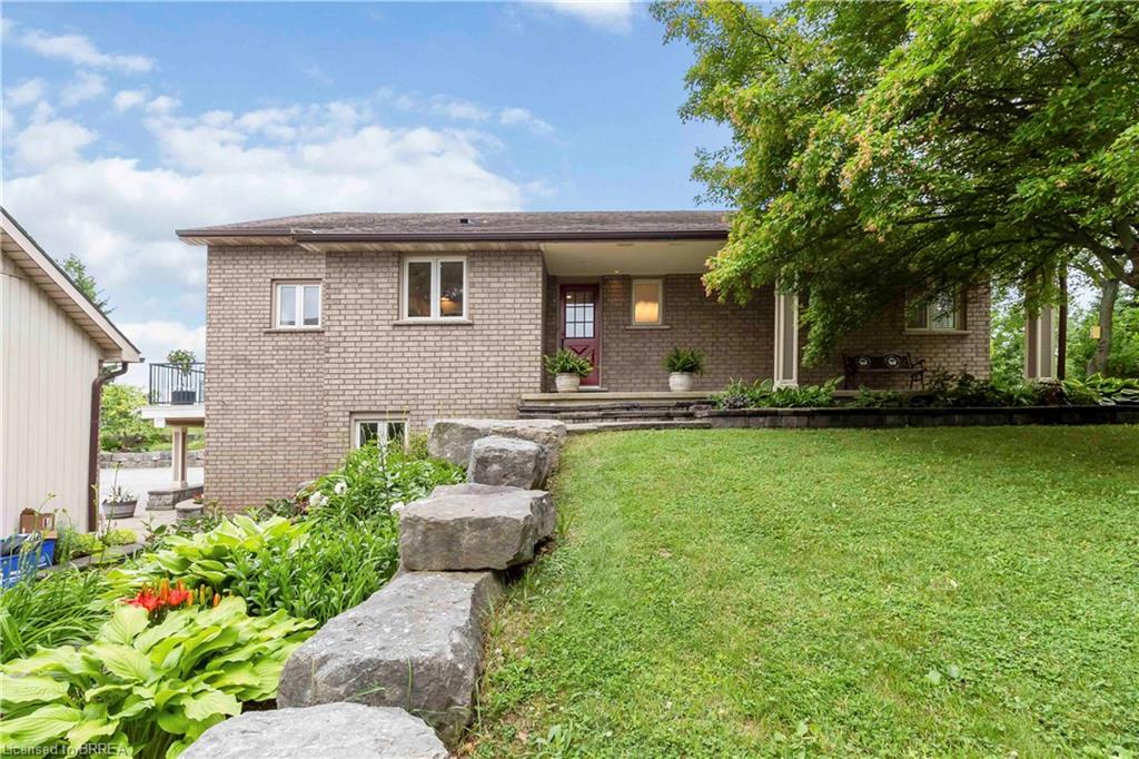 221 Old Onondaga Road E Property Photo 4