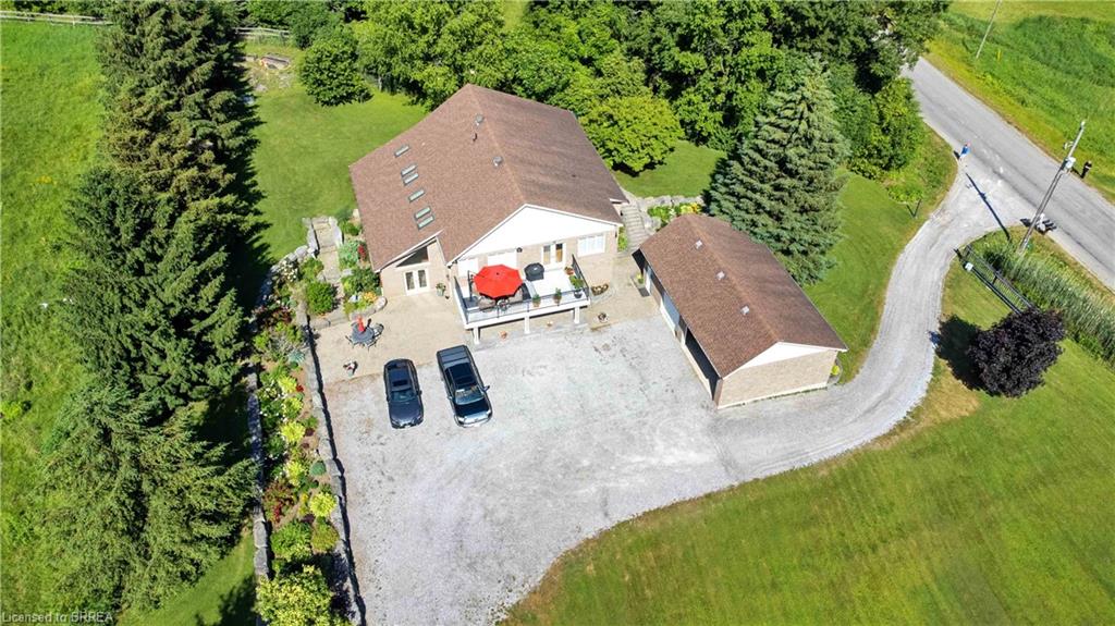 221 Old Onondaga Road E Property Photo 8