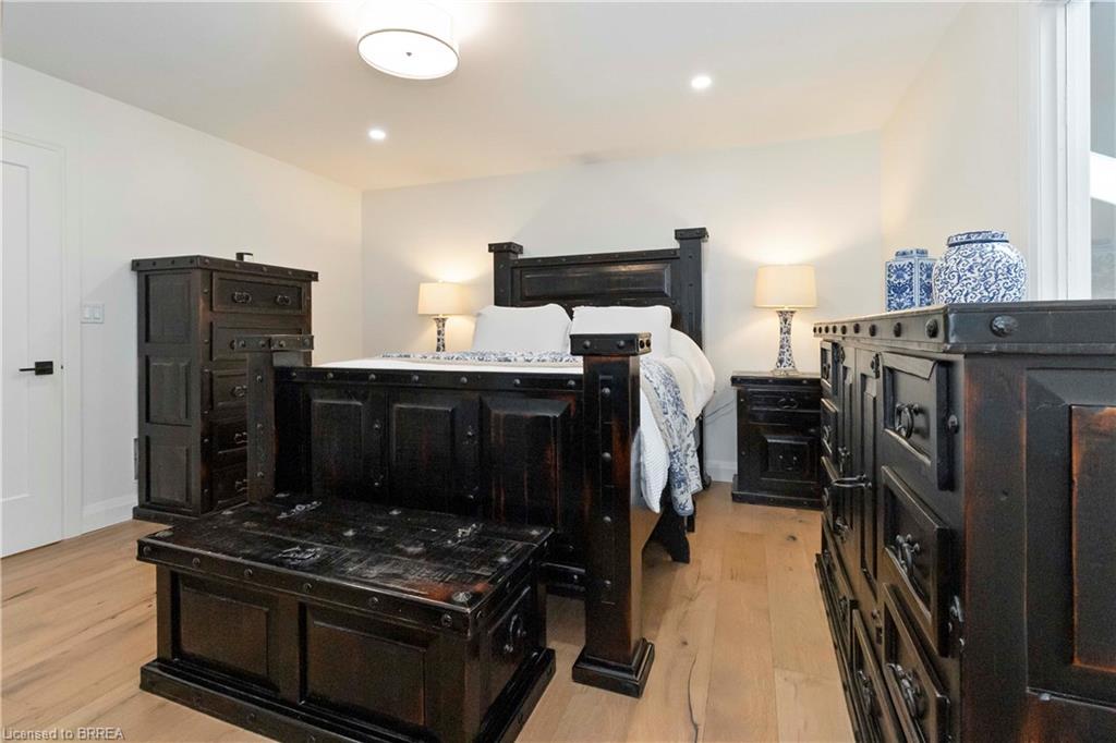 221 Old Onondaga Road E Property Photo 25