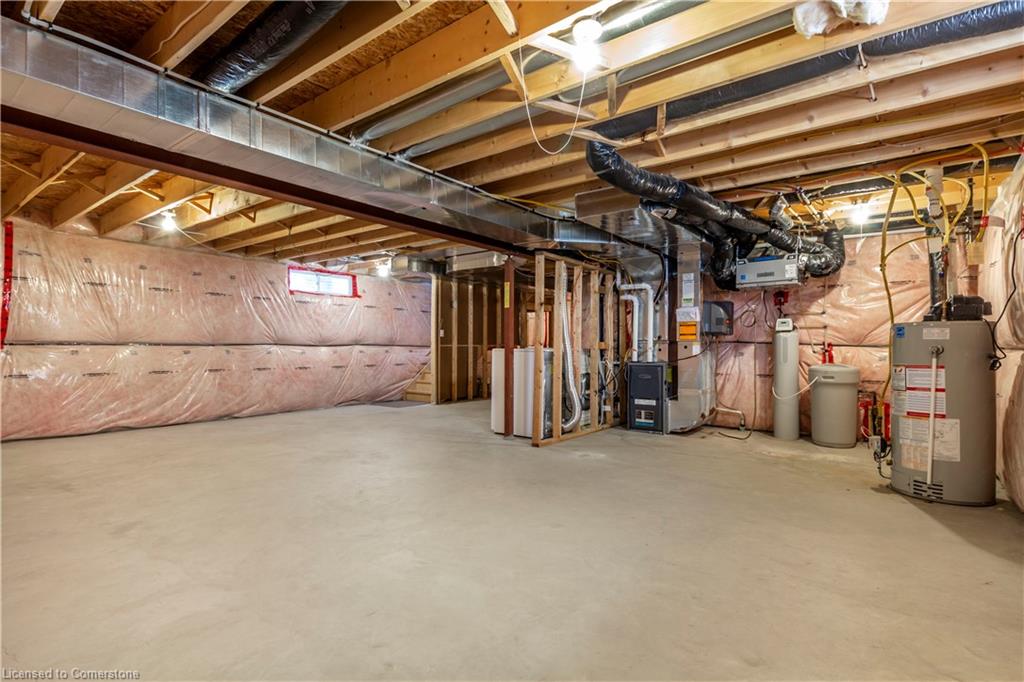 508 Netherwood Crescent Property Photo 32