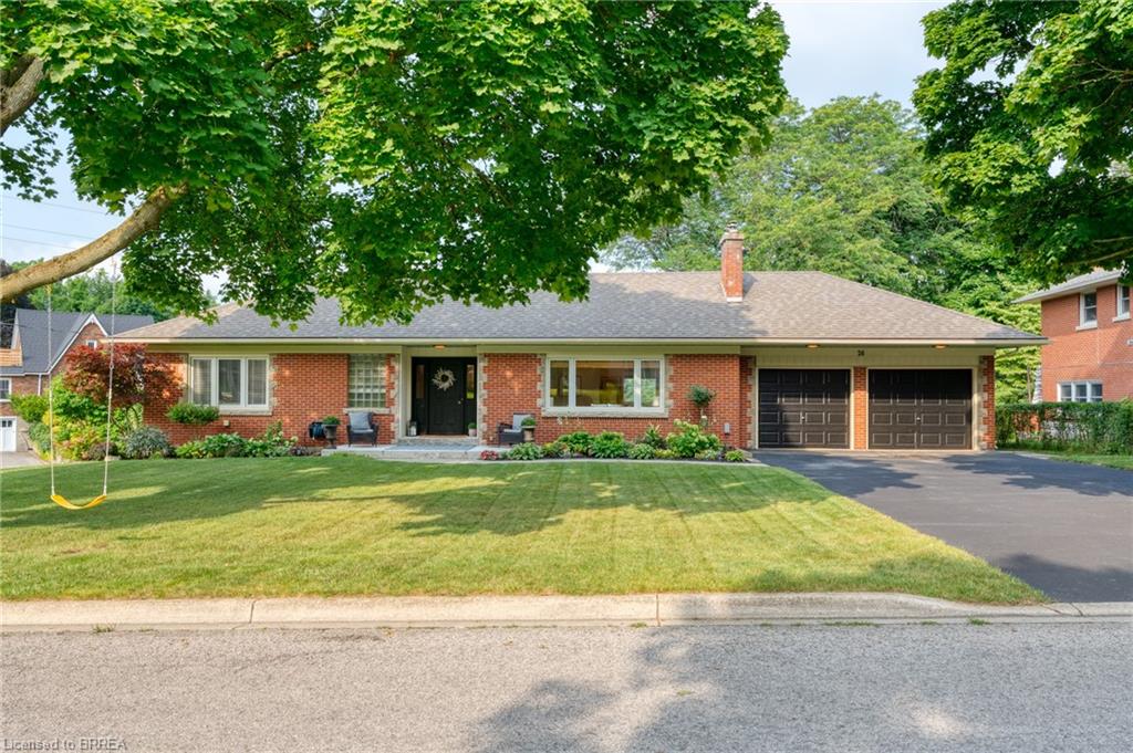 26 Simcoe Boulevard Property Photo 3