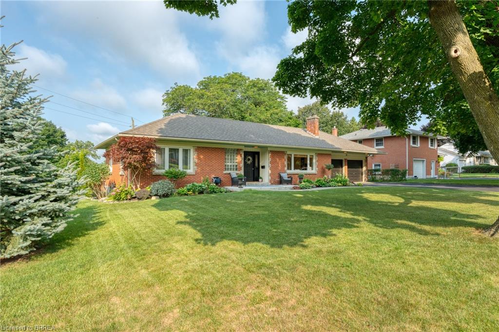 26 Simcoe Boulevard Property Photo 4