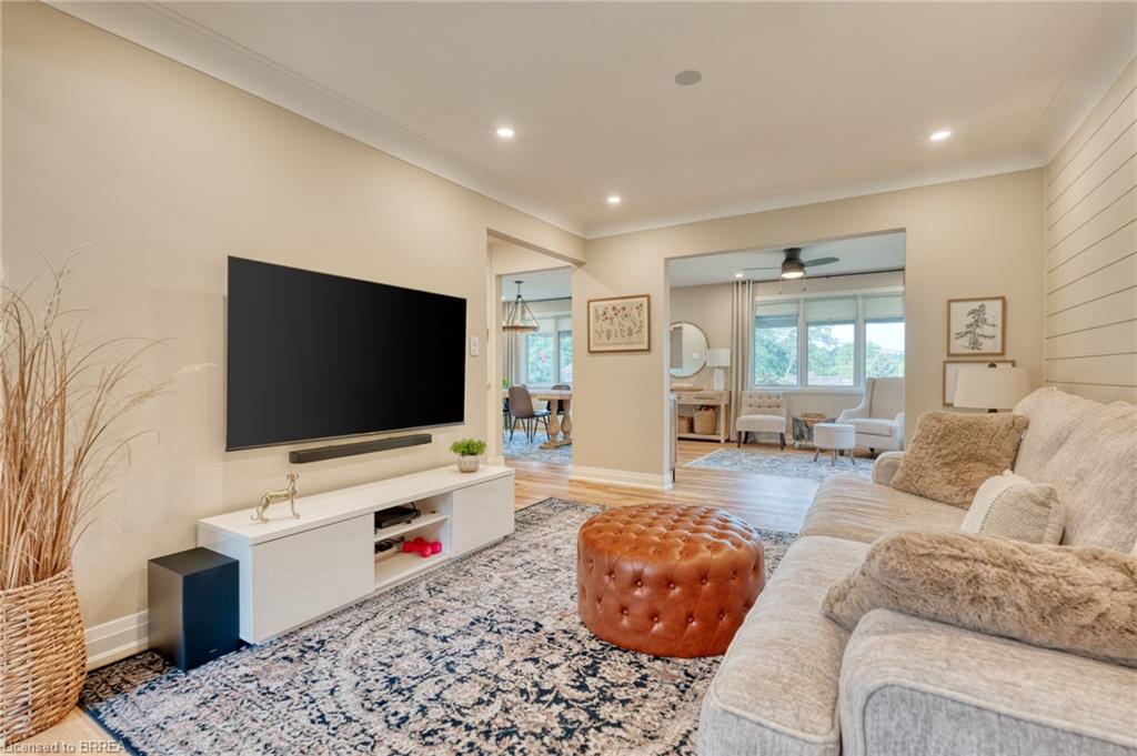 26 Simcoe Boulevard Property Photo 13