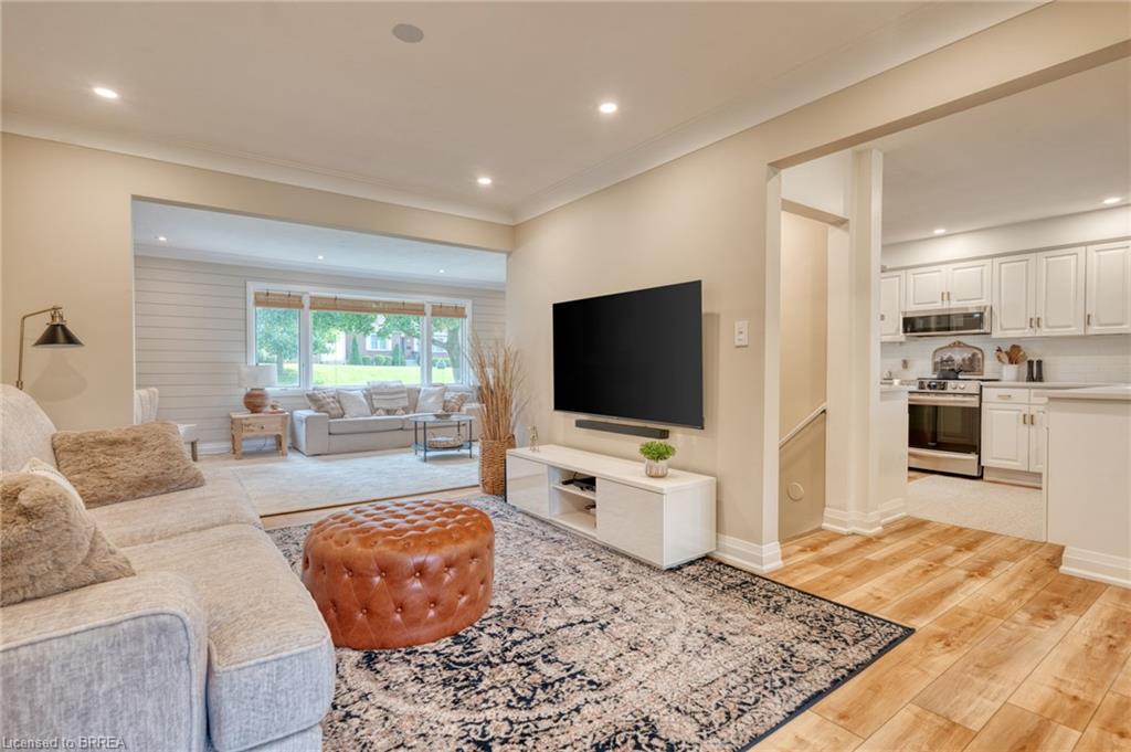 26 Simcoe Boulevard Property Photo 14