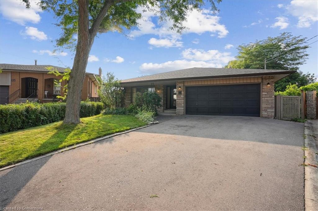16 Stella Court Property Photo 1
