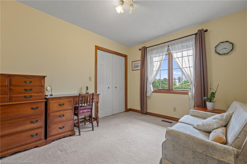 100 Baird Street S Property Photo 21