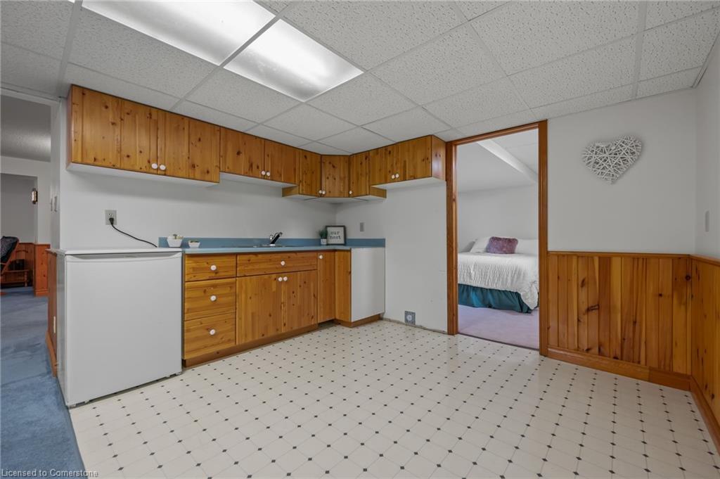 100 Baird Street S Property Photo 31