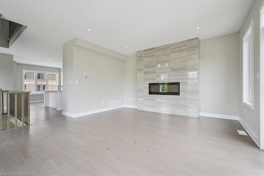 49-445 Ontario Street S Property Photo 14