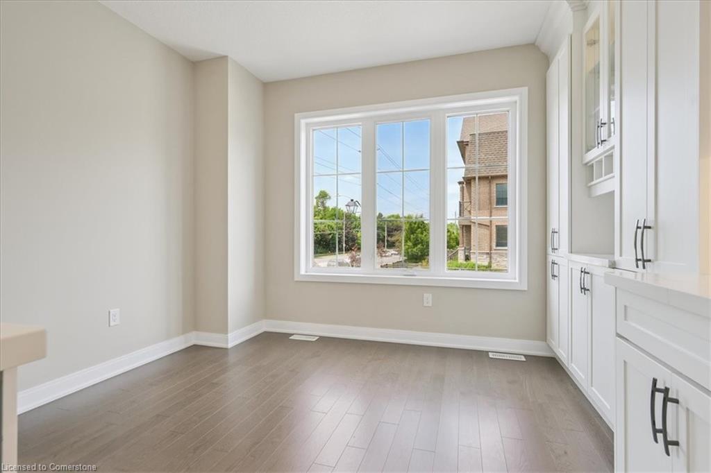 49-445 Ontario Street S Property Photo 27