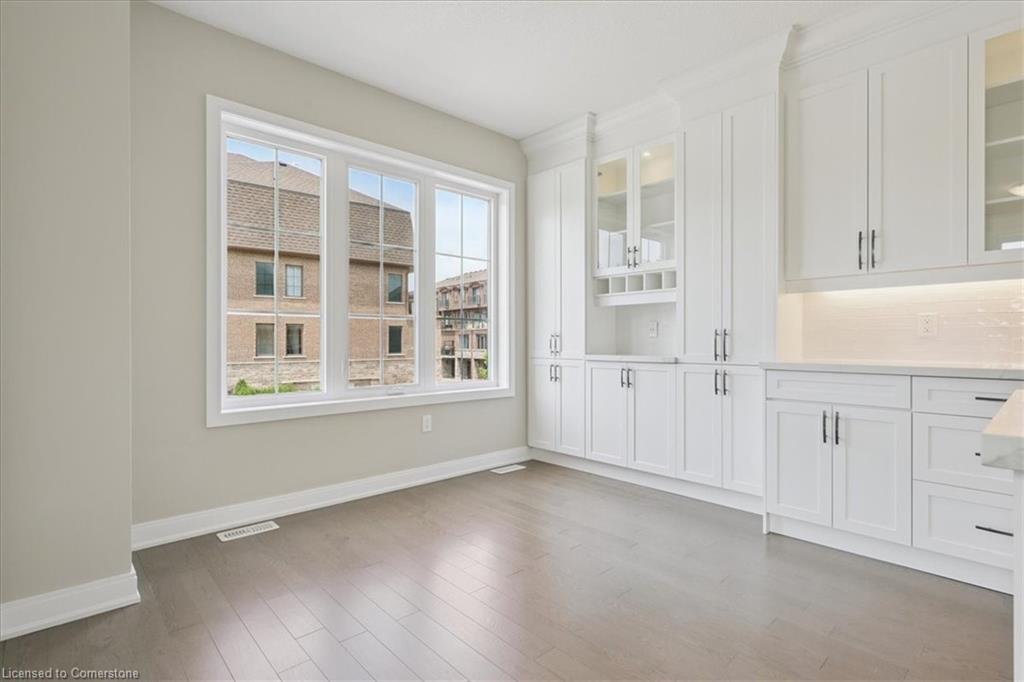 49-445 Ontario Street S Property Photo 28