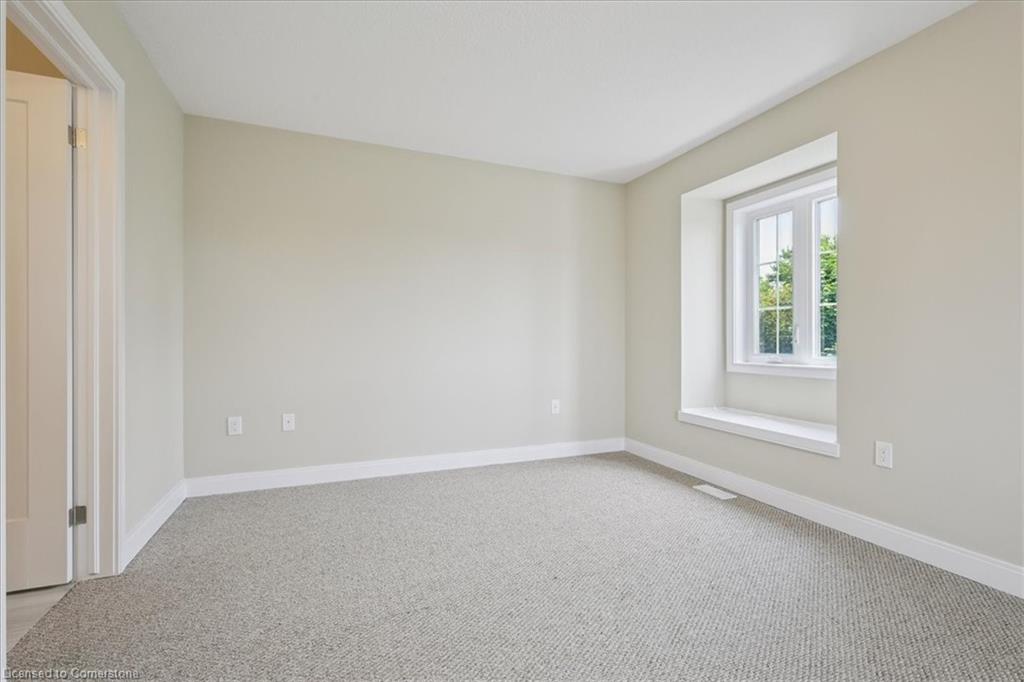 49-445 Ontario Street S Property Photo 32