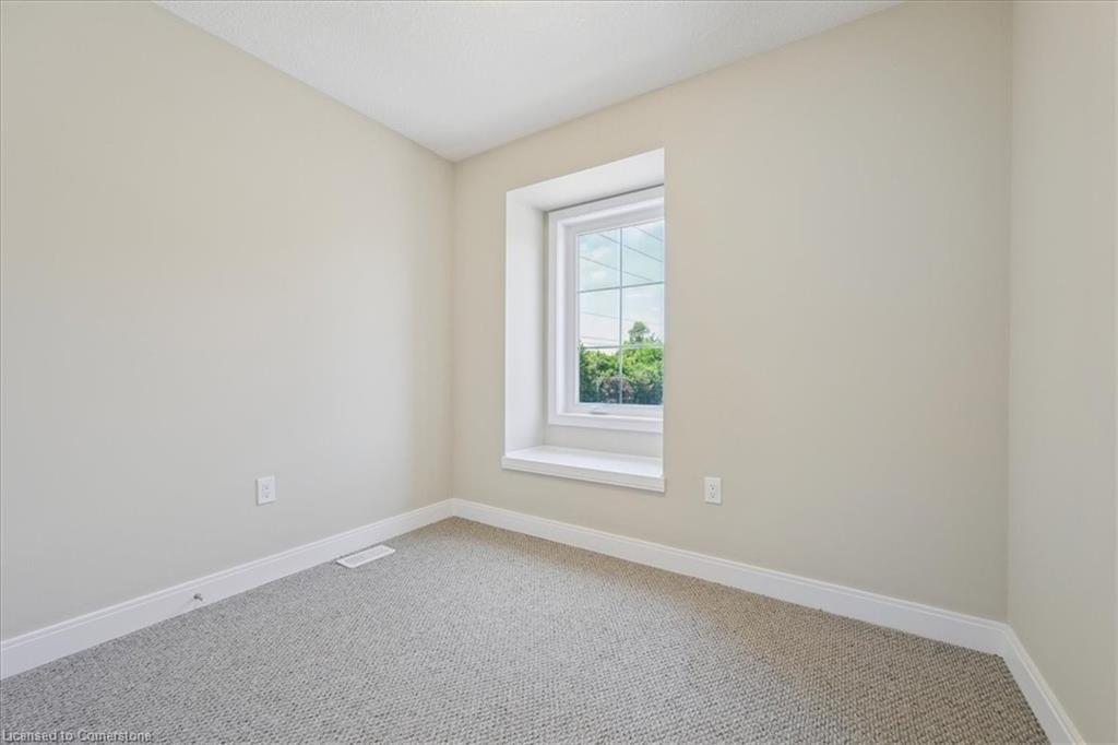 49-445 Ontario Street S Property Photo 37