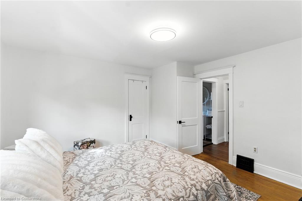 181 London Street S Property Photo 19