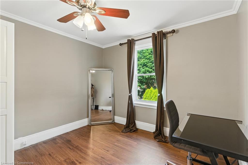 181 London Street S Property Photo 24