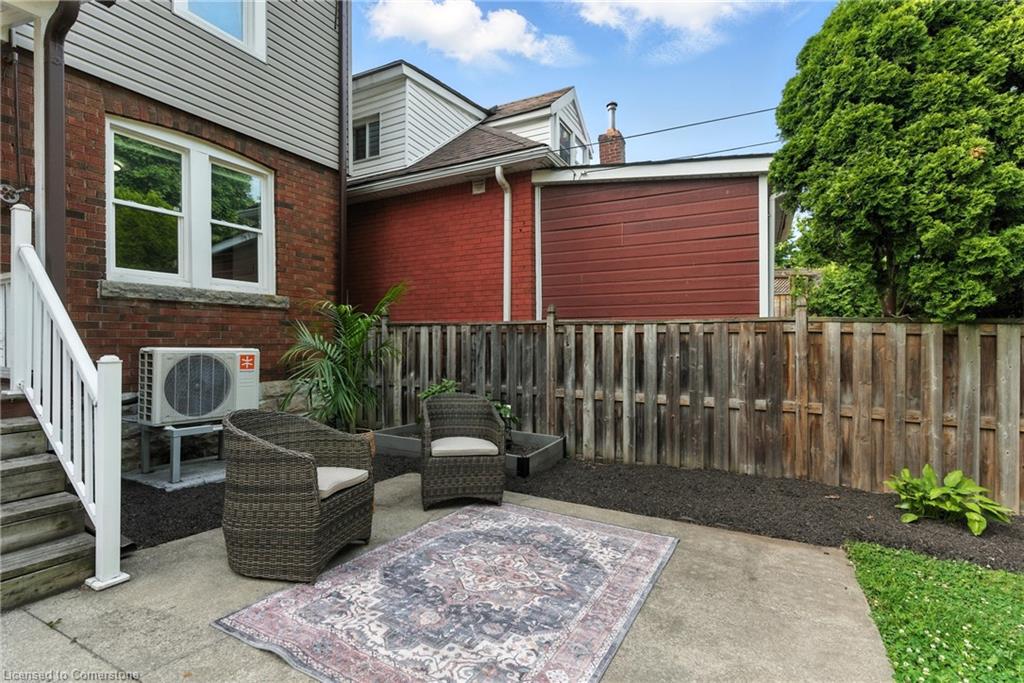 181 London Street S Property Photo 30