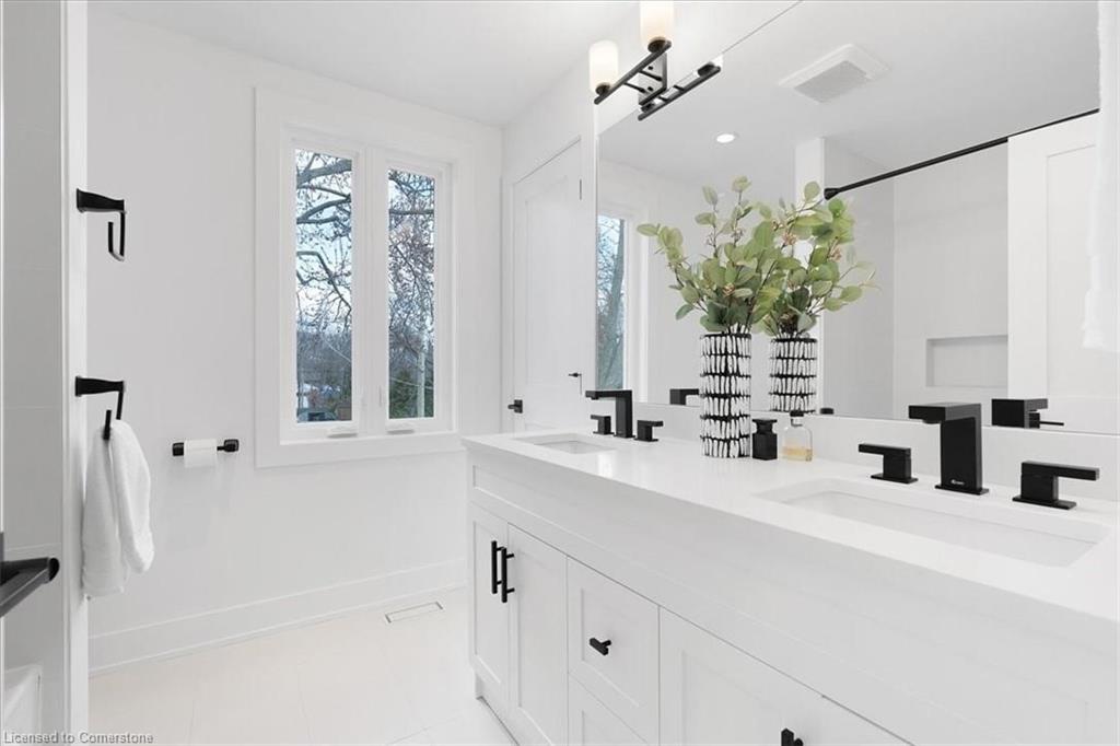 94 West 32nd Street Property Photo 19