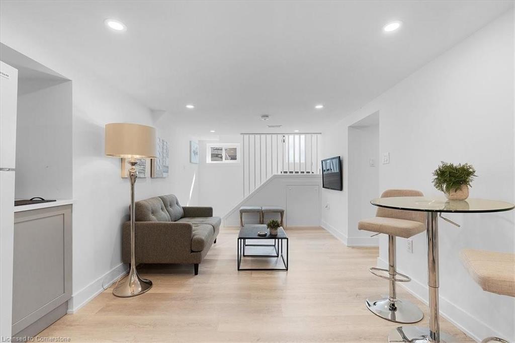 94 West 32nd Street Property Photo 23