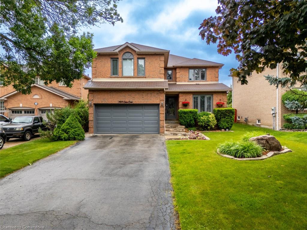 1497 Estes Crescent