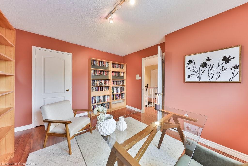 1497 Estes Crescent Property Photo 26