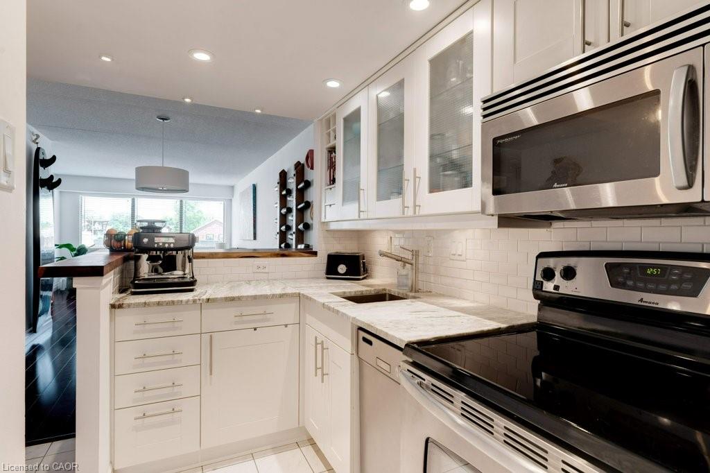 214-100 Bronte Road Property Photo 6