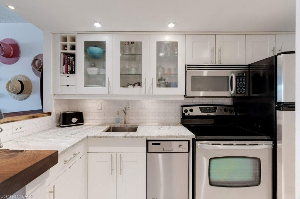 214-100 Bronte Road Property Photo 8