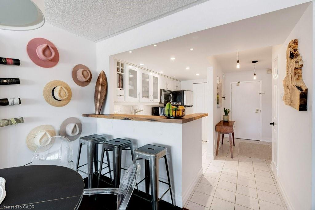 214-100 Bronte Road Property Photo 10