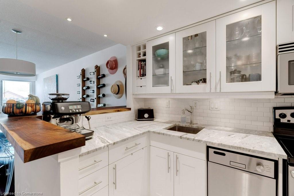 214-100 Bronte Road Property Photo 11