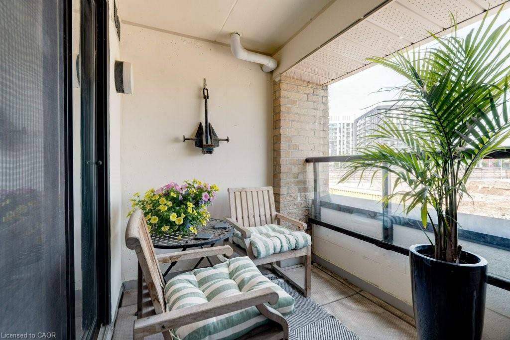 214-100 Bronte Road Property Photo 17