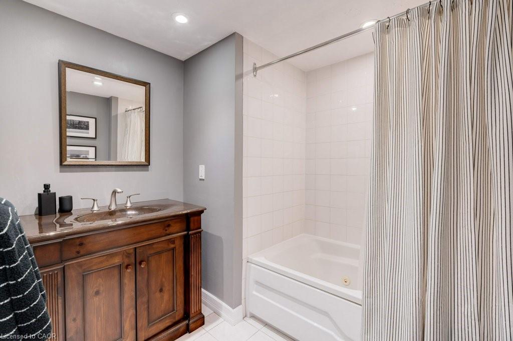 214-100 Bronte Road Property Photo 21