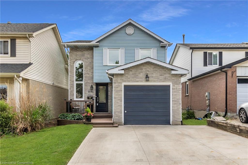 519b Rosemeadow Crescent Property Photo 2