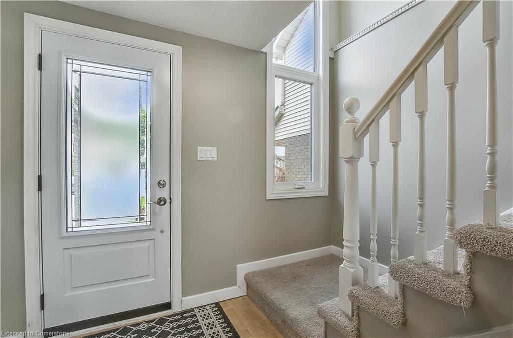 519b Rosemeadow Crescent Property Photo 5