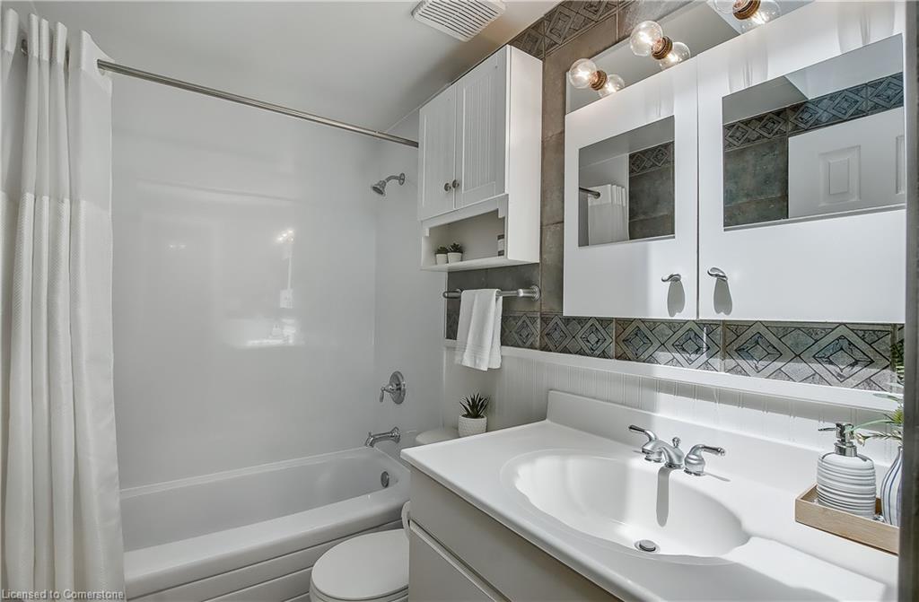 519b Rosemeadow Crescent Property Photo 25