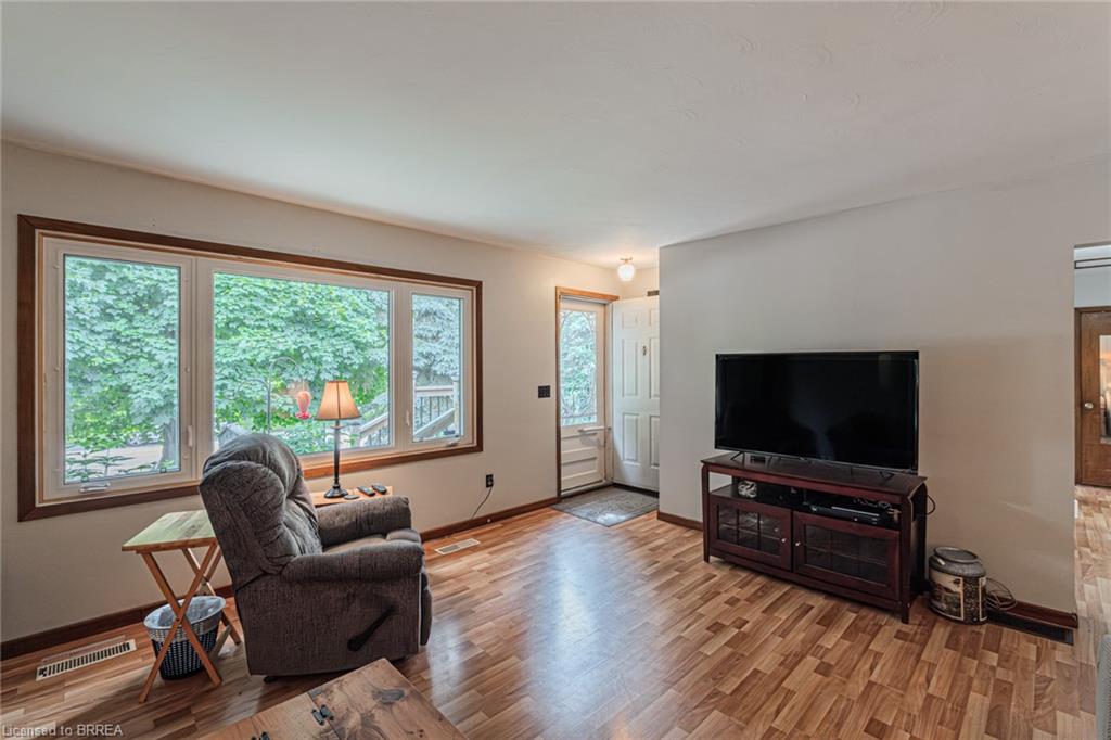 48 Market Street Property Photo 5
