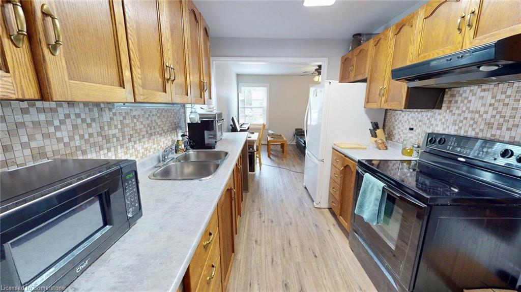 12 Hayes Street Property Photo 9