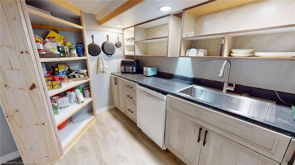 12 Hayes Street Property Photo 16