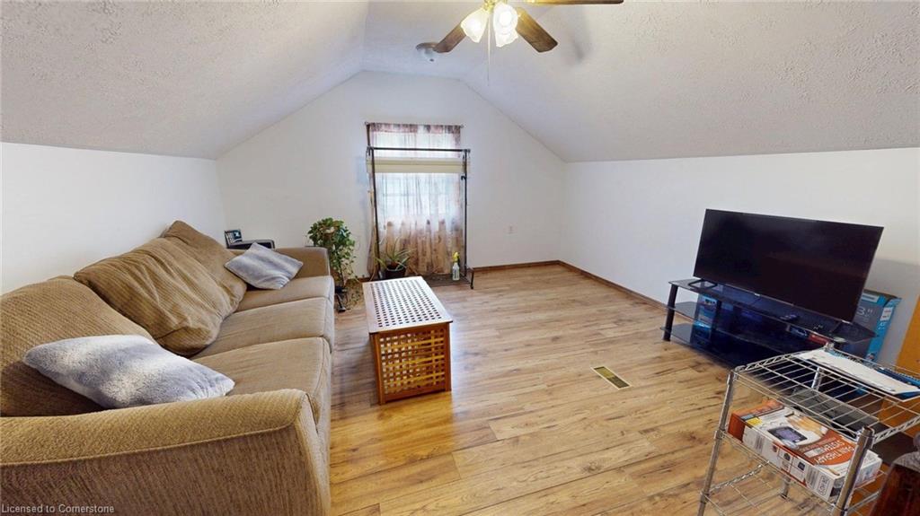 12 Hayes Street Property Photo 18