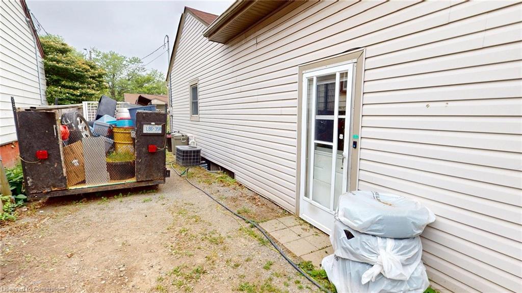 12 Hayes Street Property Photo 20