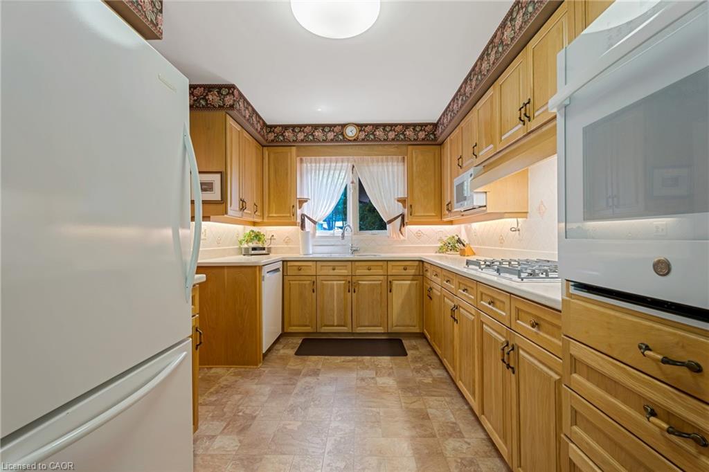 13 Leslie Drive Property Photo 11
